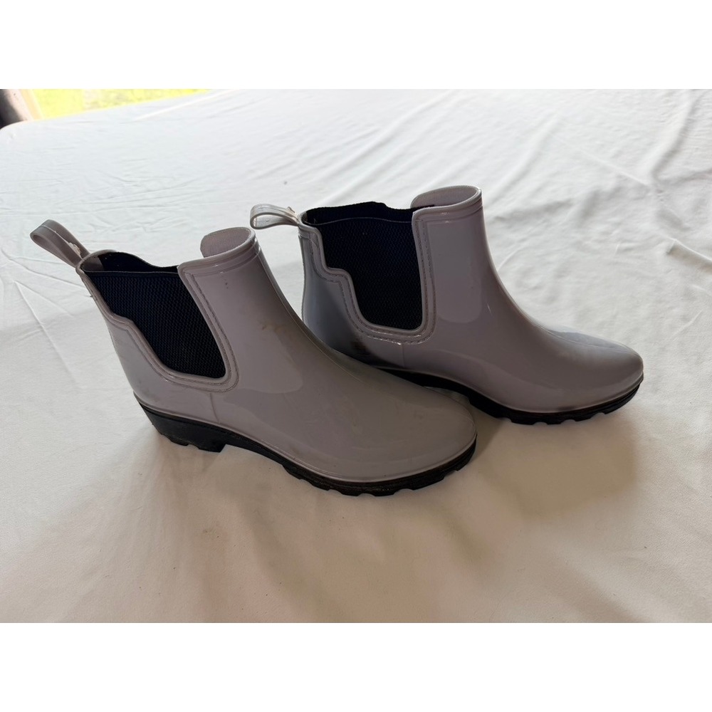 Gray Rubber Chelsea Rain Boots Ankle Waterproof Glossy Lug Sole Womens 8.5